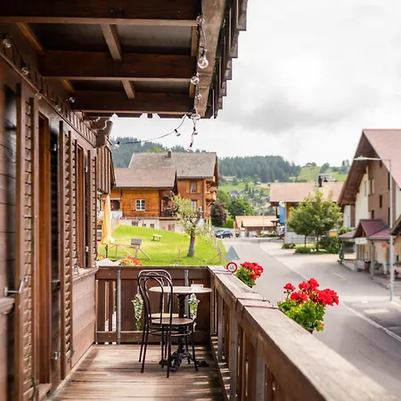 Sungalow - Panoramic Vintage-chic Apartment Beatenberg